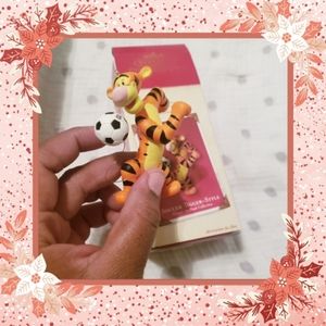 Disney Soccer Tigger-Style Keepsake Ornament.